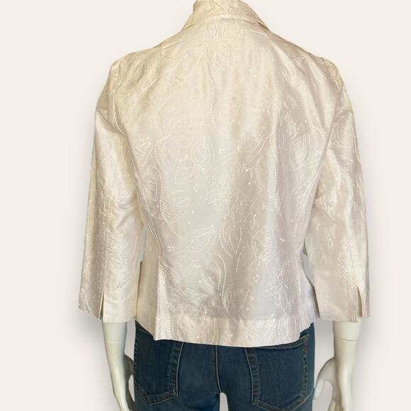 Pearlescent White/ Pink Business Causal Silk Embroidered Button Up Shirt Small - Picture 3 of 8